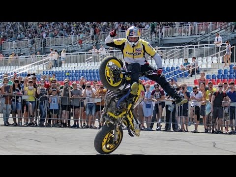 Red Bull Flugtag Aras Stunt Show