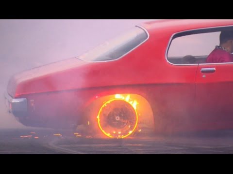 RED HOT RIMS burnout at BURNOUT MASTERS qualifying for Summernats